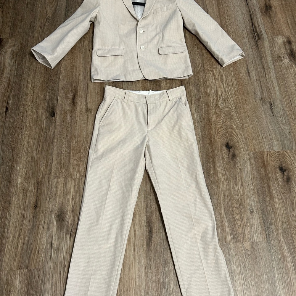 Boys Size 10 Suit – JACKET is a 10 Husky, PANTS are a 10 Regular.